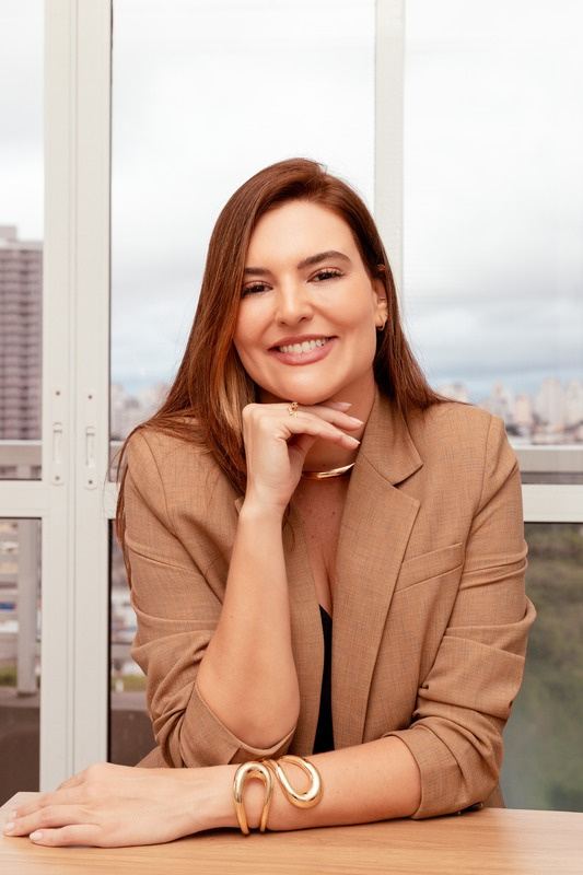 Camila Campello em seu consultório de estética em Ubatuba